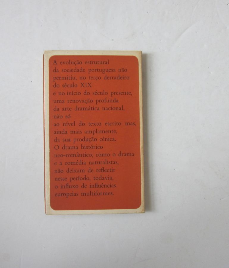 13968c REBELLO (LUIZ FRANCISCO) - O TEATRO NATURALISTA E NEO-ROMÂNTICO (1870-1910)