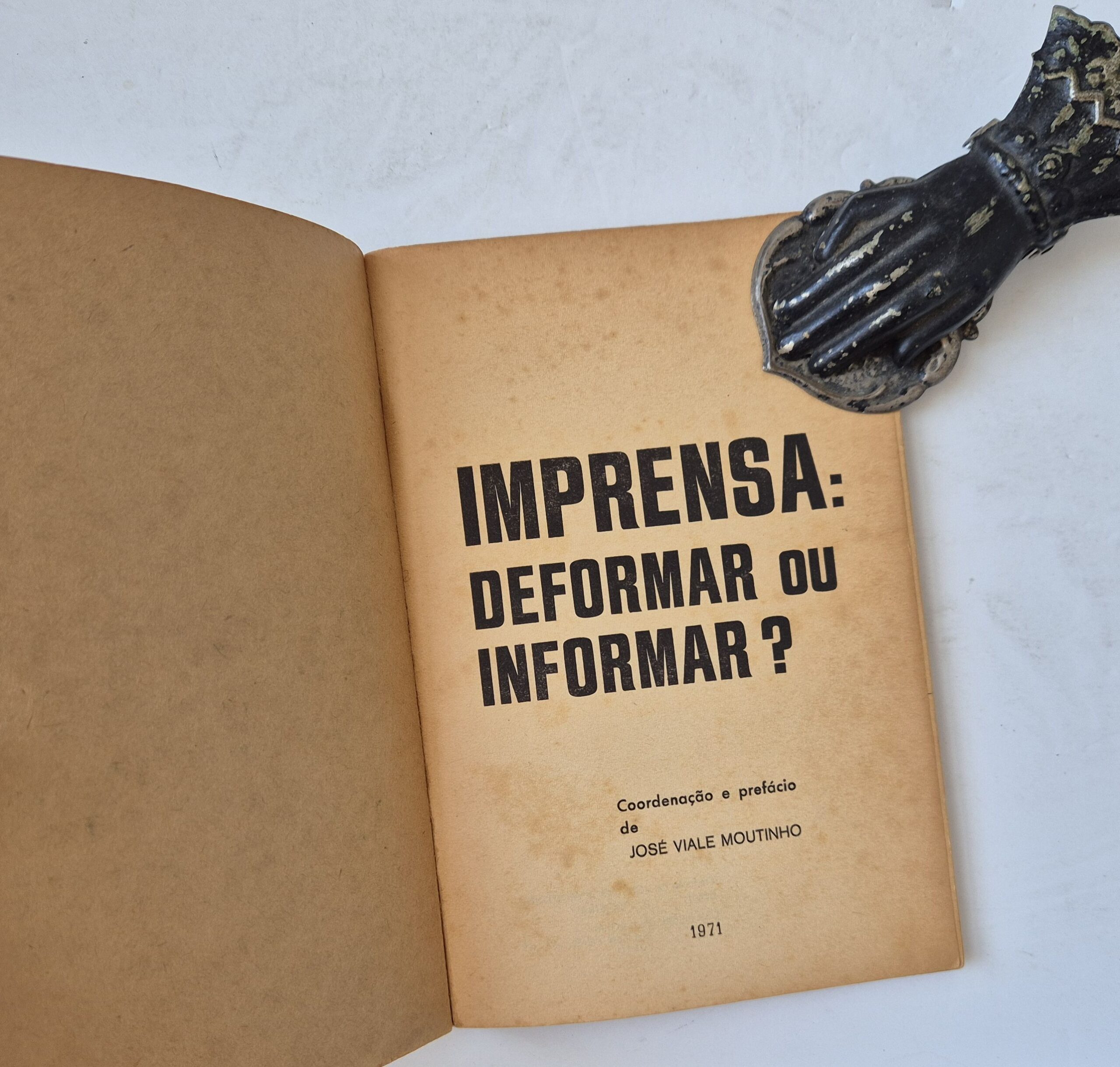 21504 c MOUTINHO (JOSÉ VIALE) - IMPRENSA DEFORMAR OU INFORMAR